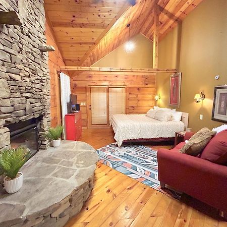 Honeymoon Hideaway Villa Gatlinburg Buitenkant foto