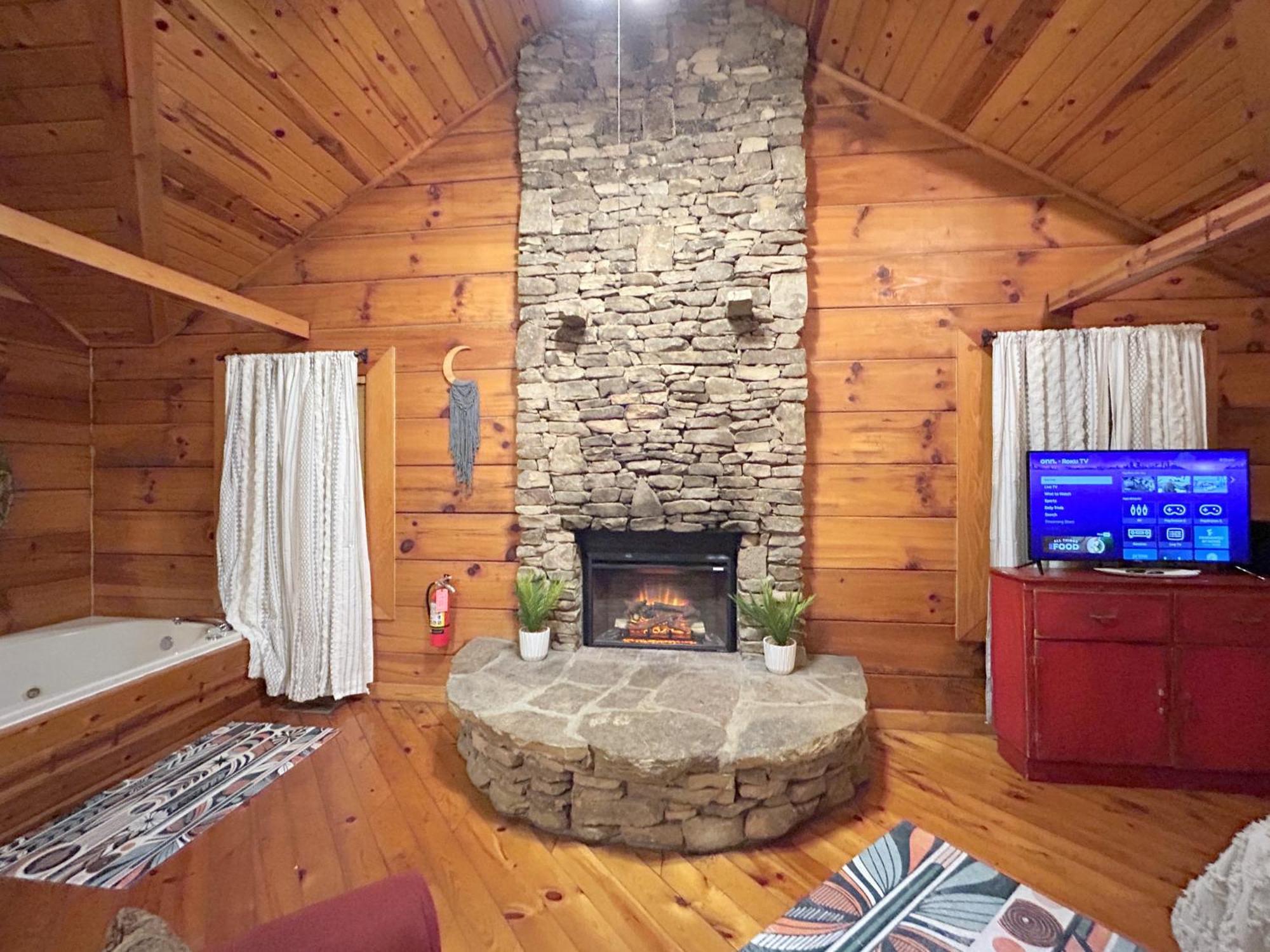 Honeymoon Hideaway Villa Gatlinburg Buitenkant foto